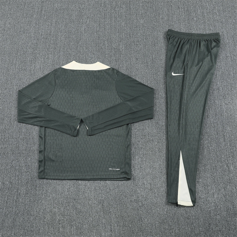 Chelsea 2025/2026 Training Suit