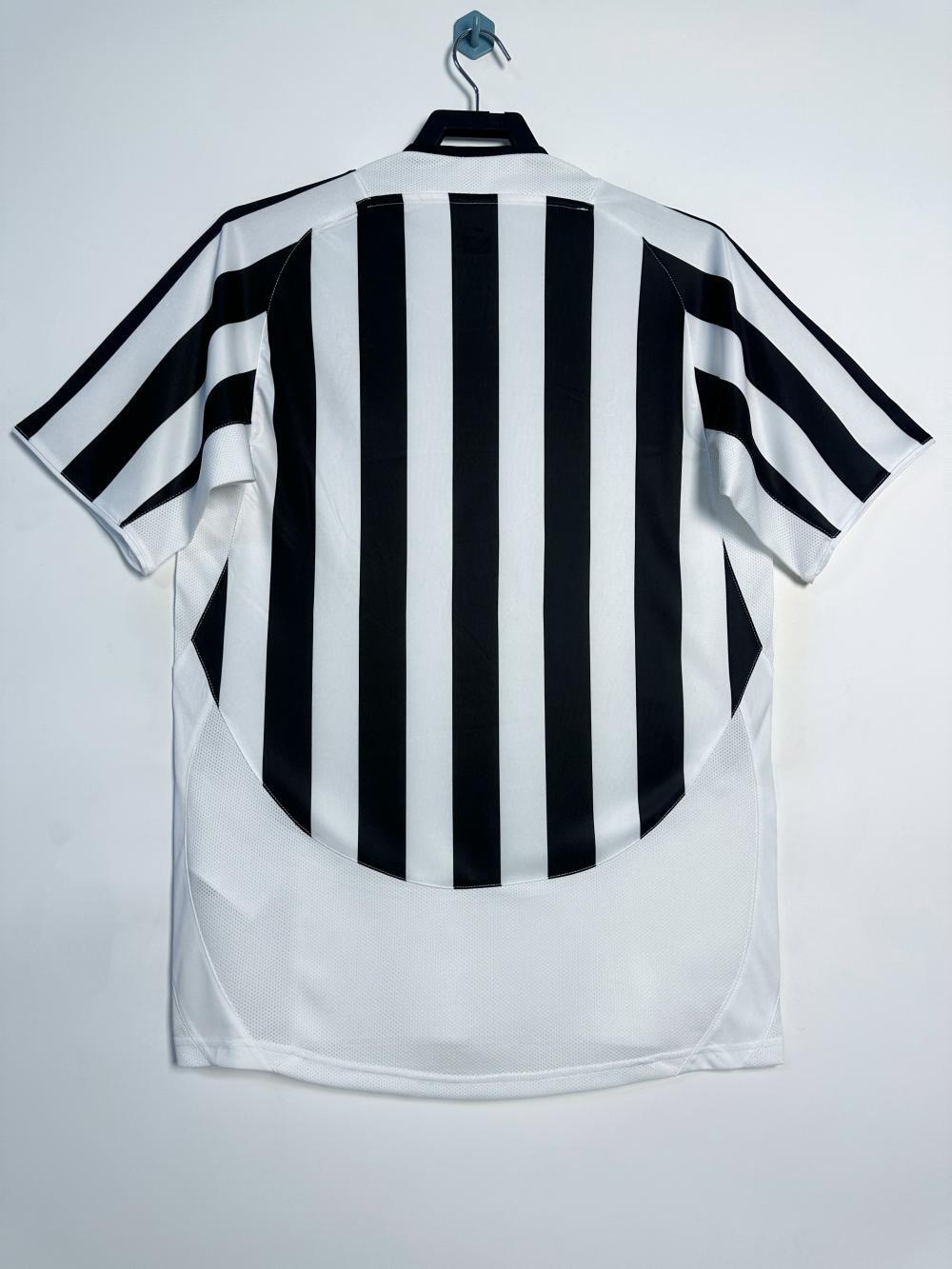 Juventus 2003/2004 Home Jersey