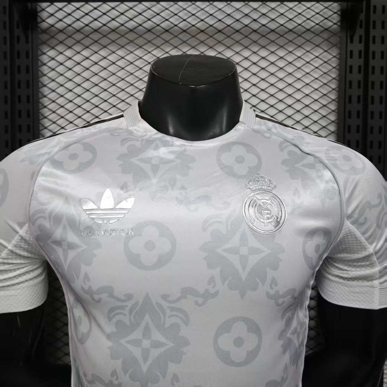 Real Madrid 2026/2027 Jersey