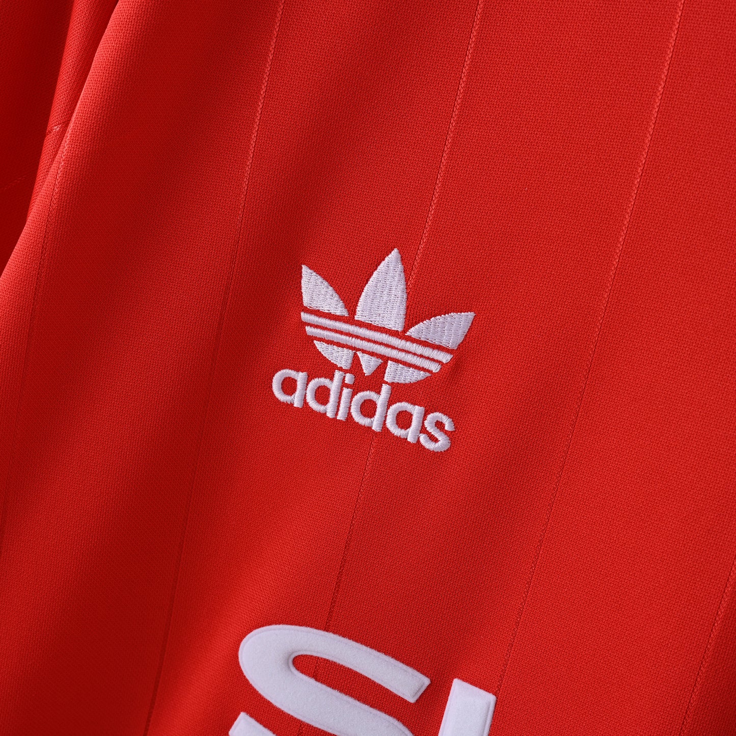 Manchester United 1983/1984 Home Jersey