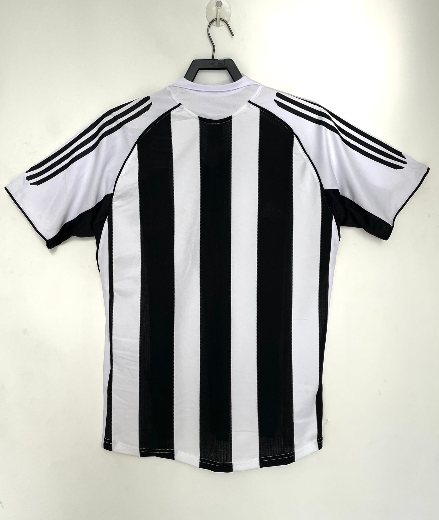 Newcastle 2005/2007 Home Jersey