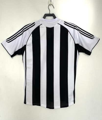 Newcastle 2005/2007 Home Jersey