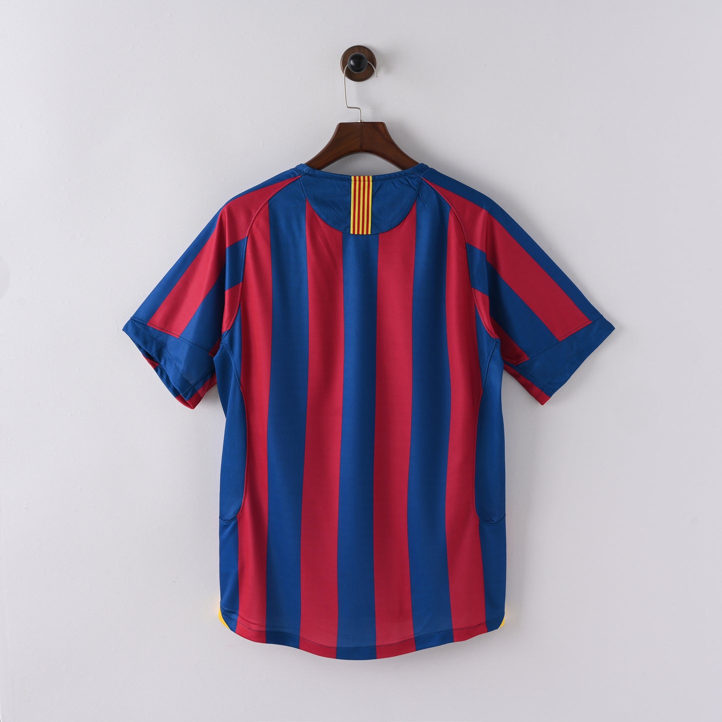 Barcelona 2005/2006 Home Jersey