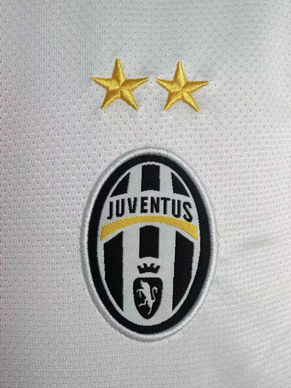 Juventus 2010/2011 Away Jersey