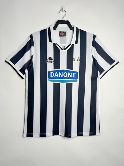 Juventus 1994/1995 Home Jersey