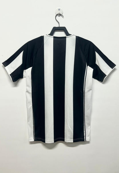 Juventus 2004/2005 Home Jersey