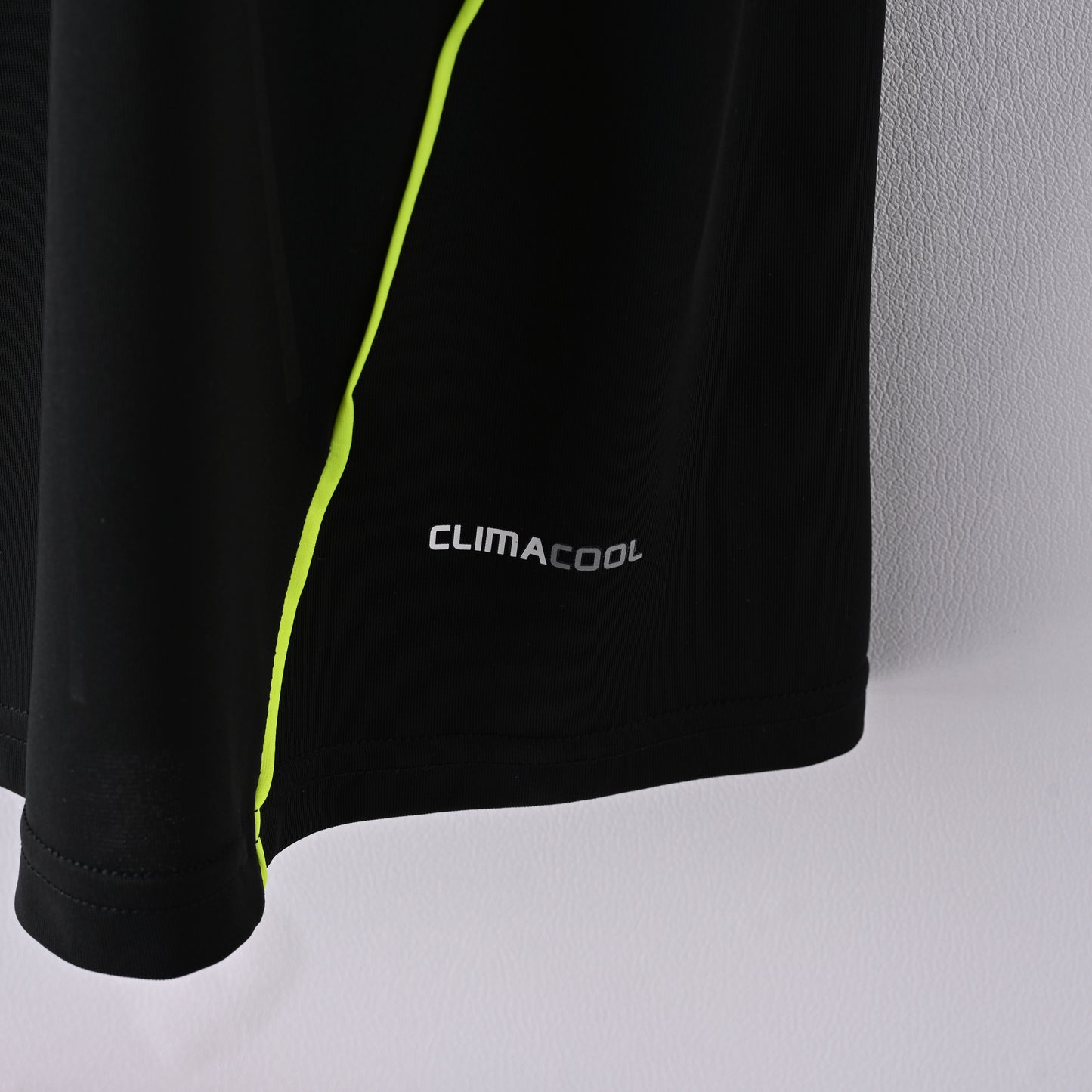 Real Madrid 2010/2011 Away Jersey