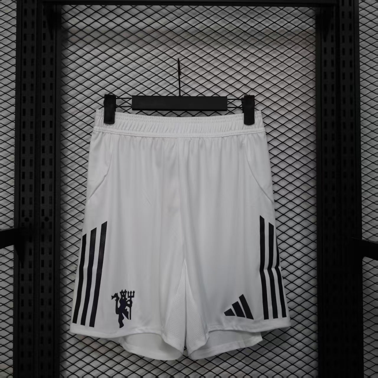 Manchester United 2025/2026 Away Shorts