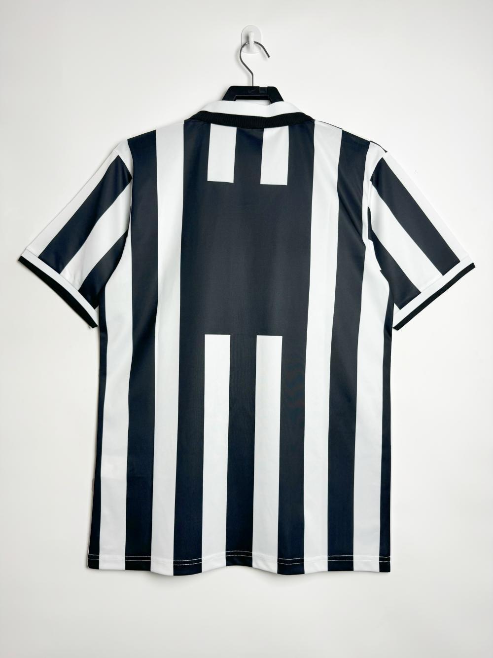 Juventus 1996/1997 Home Jersey
