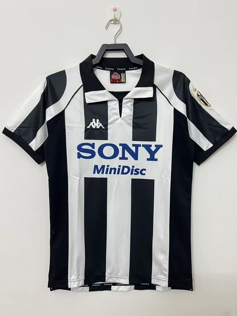 Juventus 1997/1998 Home Jersey