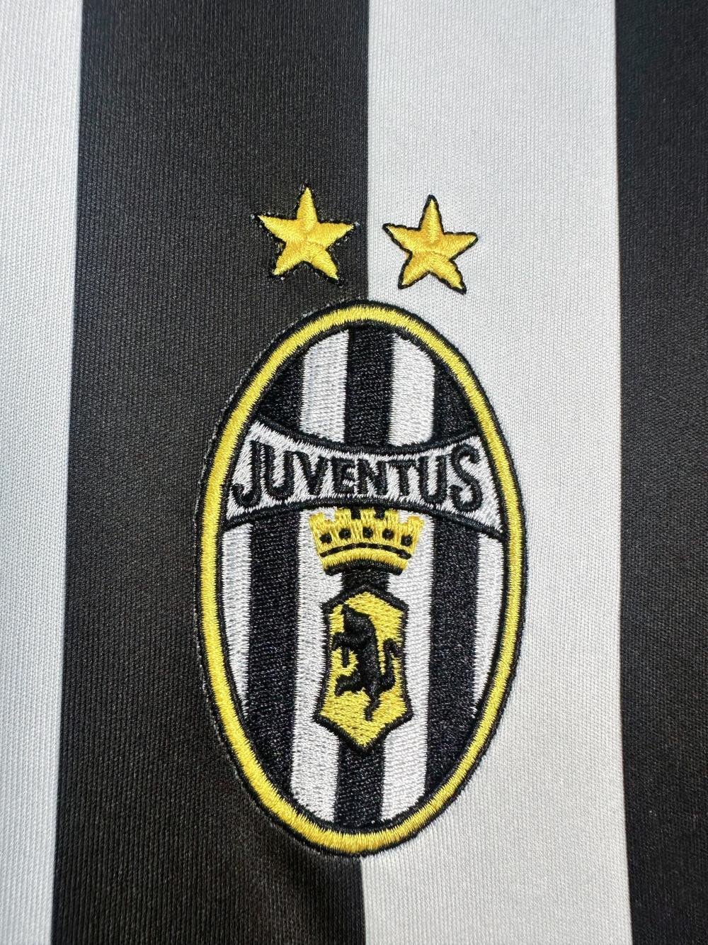 Juventus 2003/2004 Home Jersey