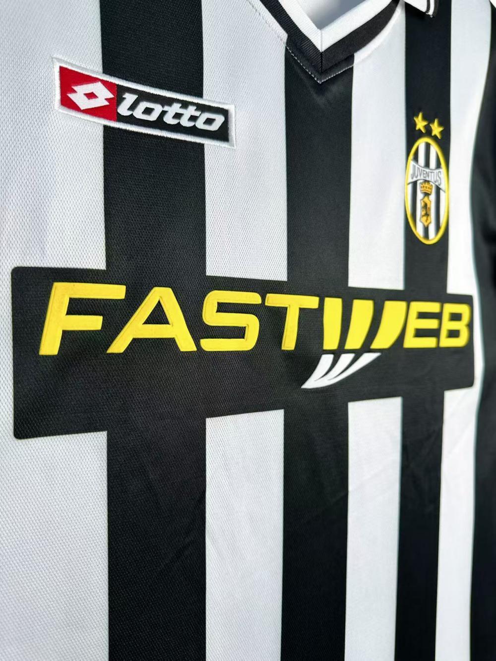 Juventus 2001/2002 Home Jersey