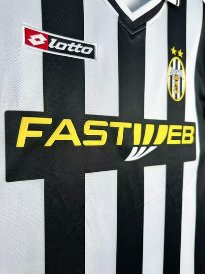 Juventus 2001/2002 Home Jersey