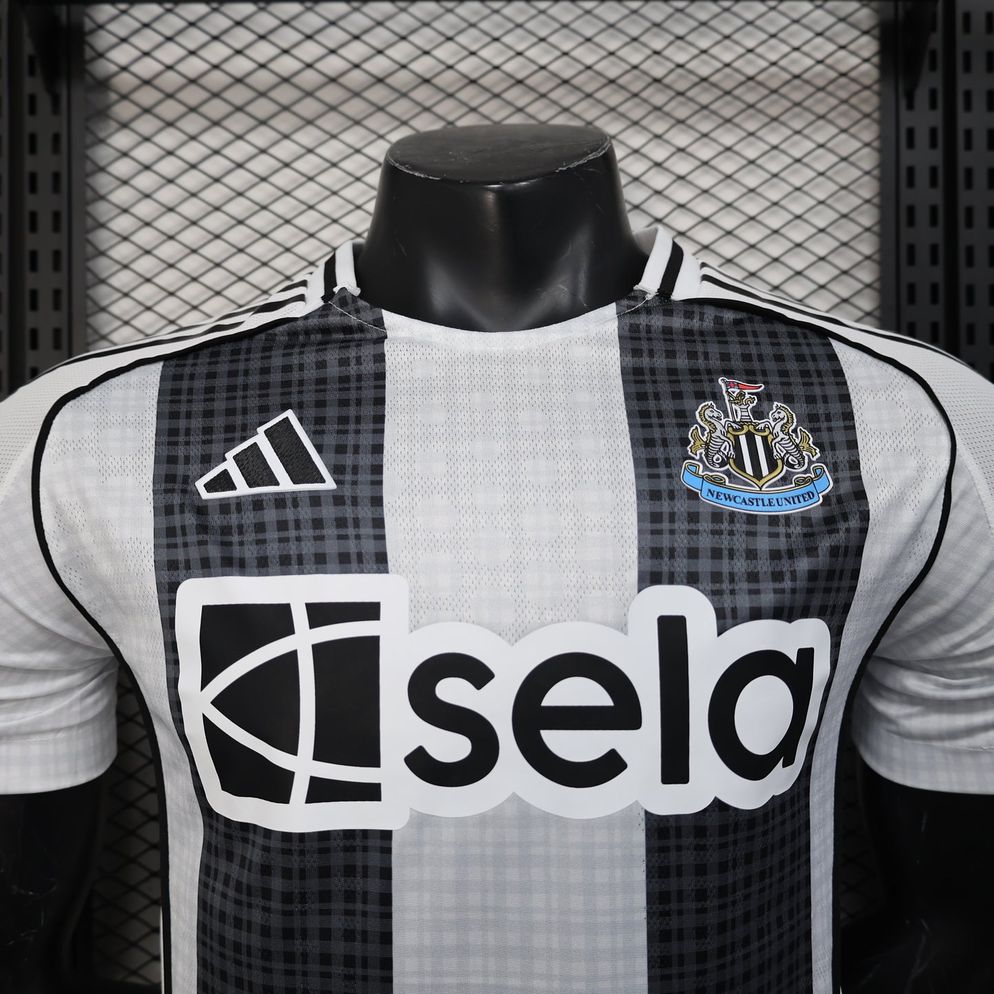 Newcastle 2025/2026 Jersey