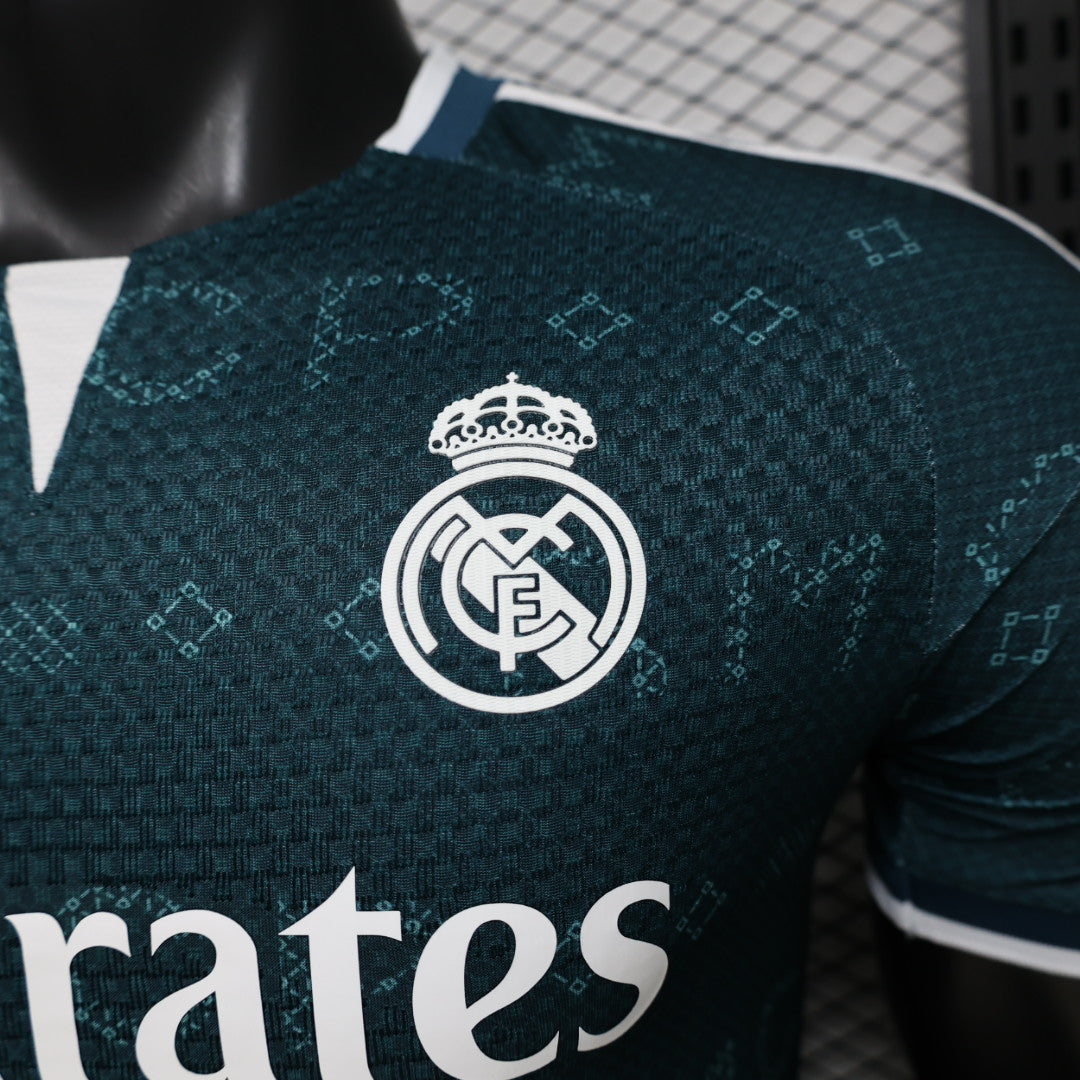 Real Madrid 2026/2027 Jersey