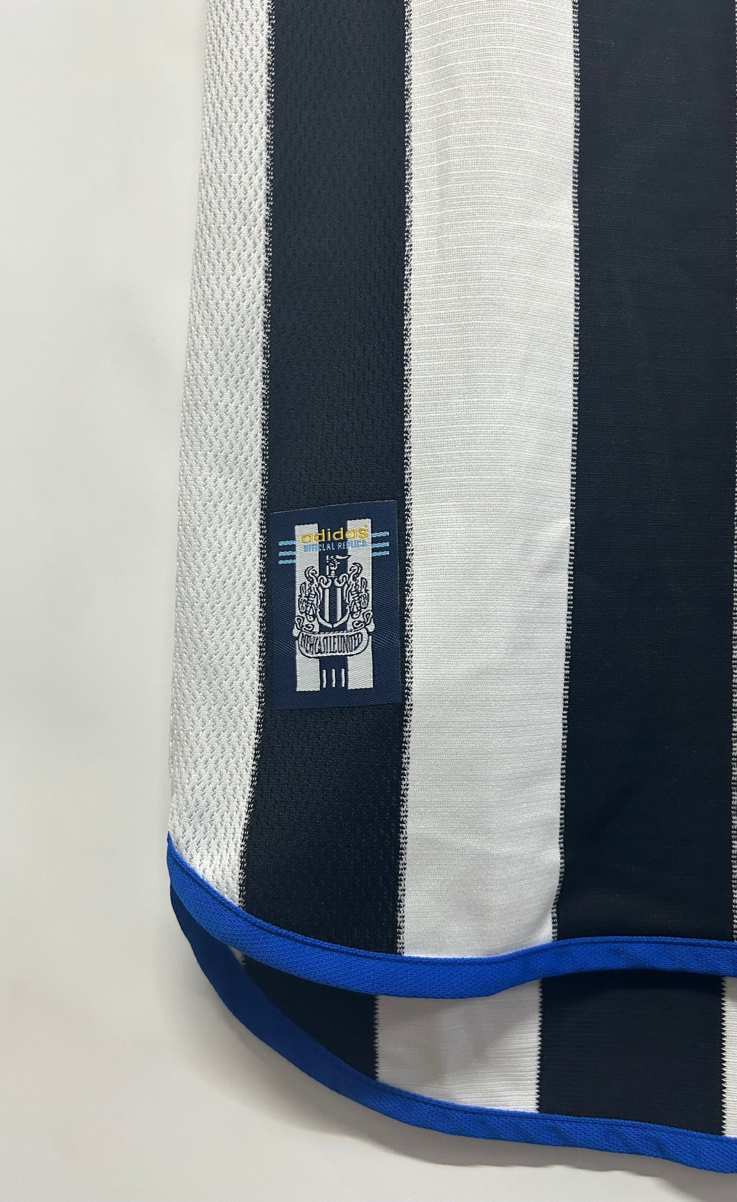 Newcastle 2000/2001 Home Jersey