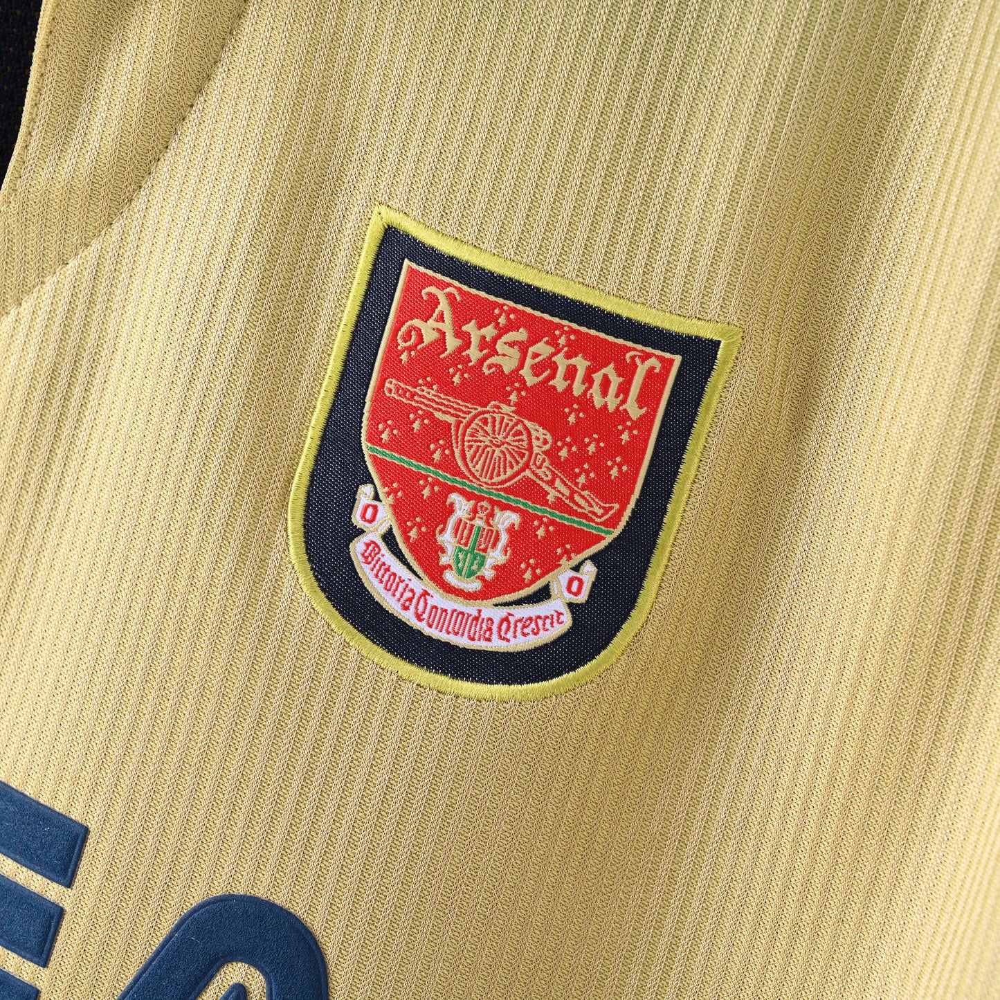 Arsenal 2001/2002 Away Jersey