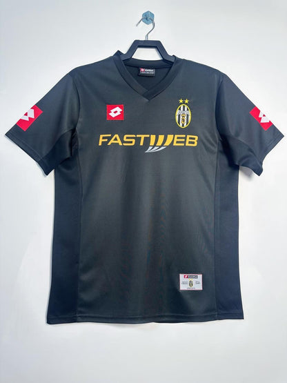 Juventus 2001/2002 Away Jersey