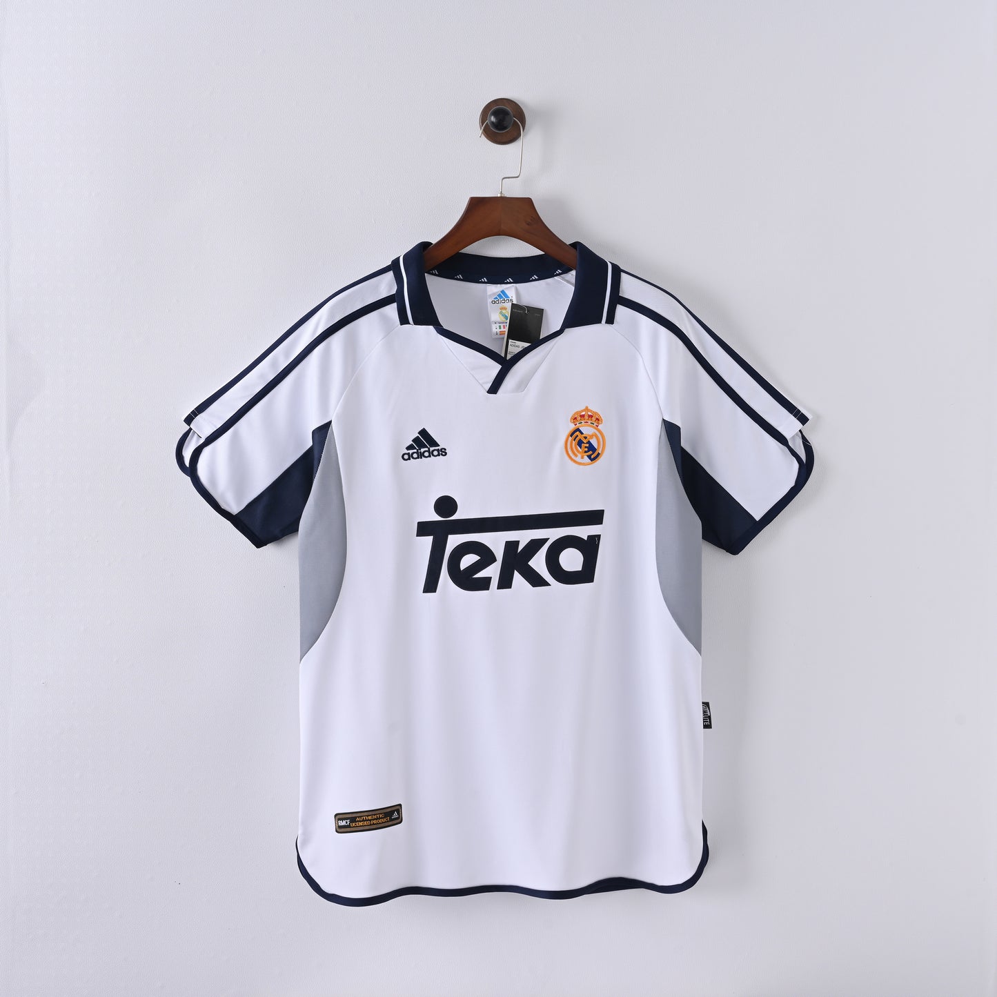Real Madrid 2000/2001 Home Jersey