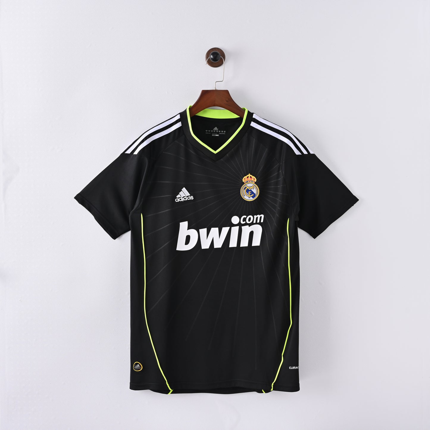 Real Madrid 2010/2011 Away Jersey