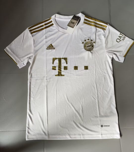 Bayern 2022/2023 Away Jersey