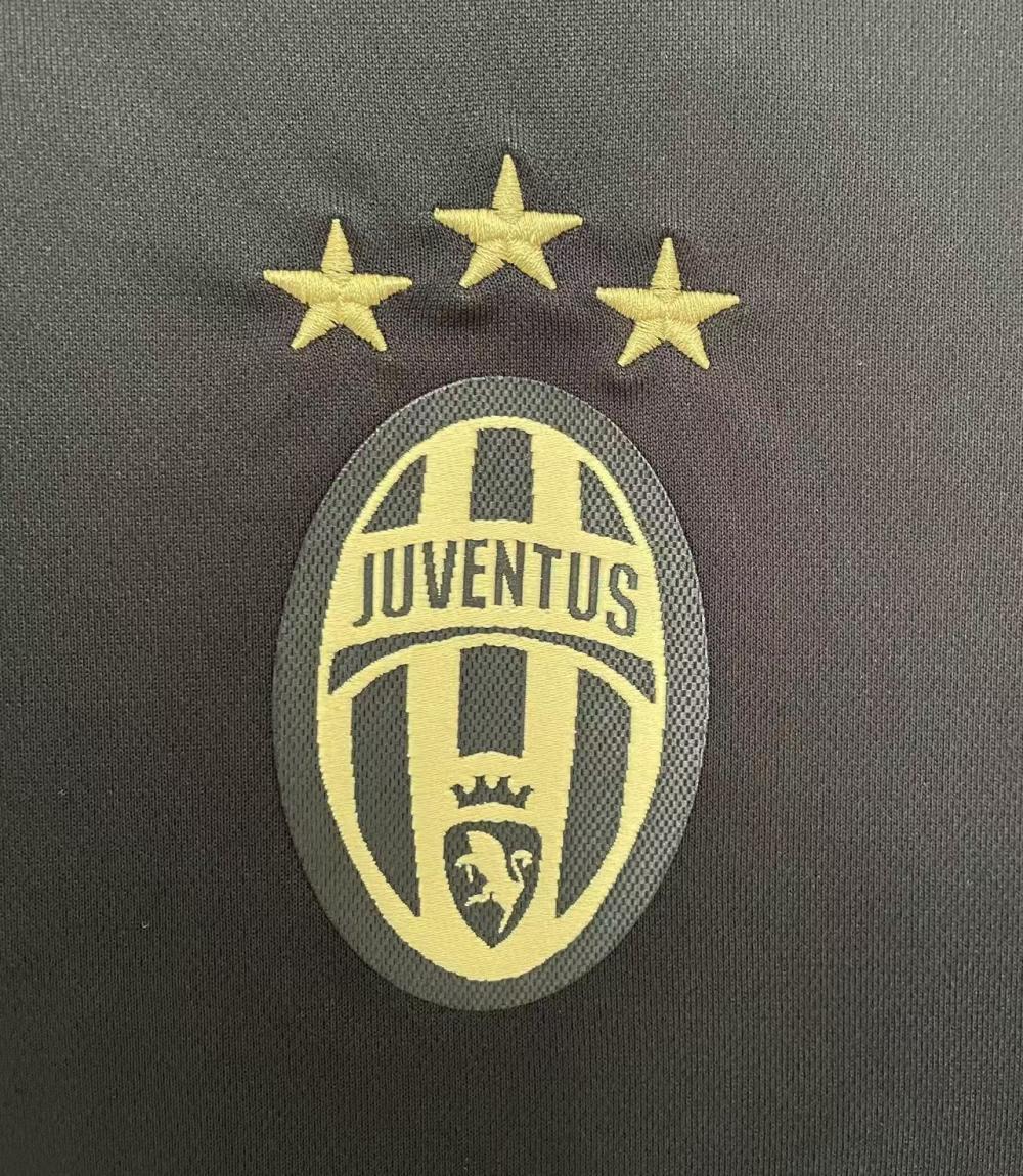 Juventus 2015/2016 Third Jersey