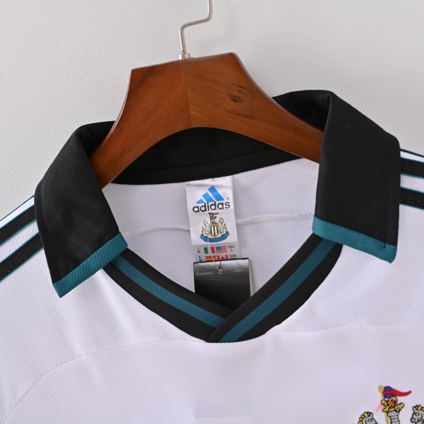 Newcastle 1999/2000 Away Jersey