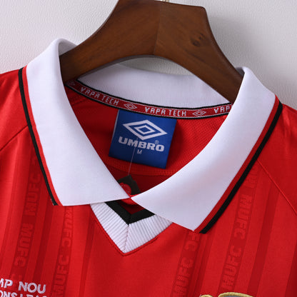 Manchester United 1999/2000 Home Jersey