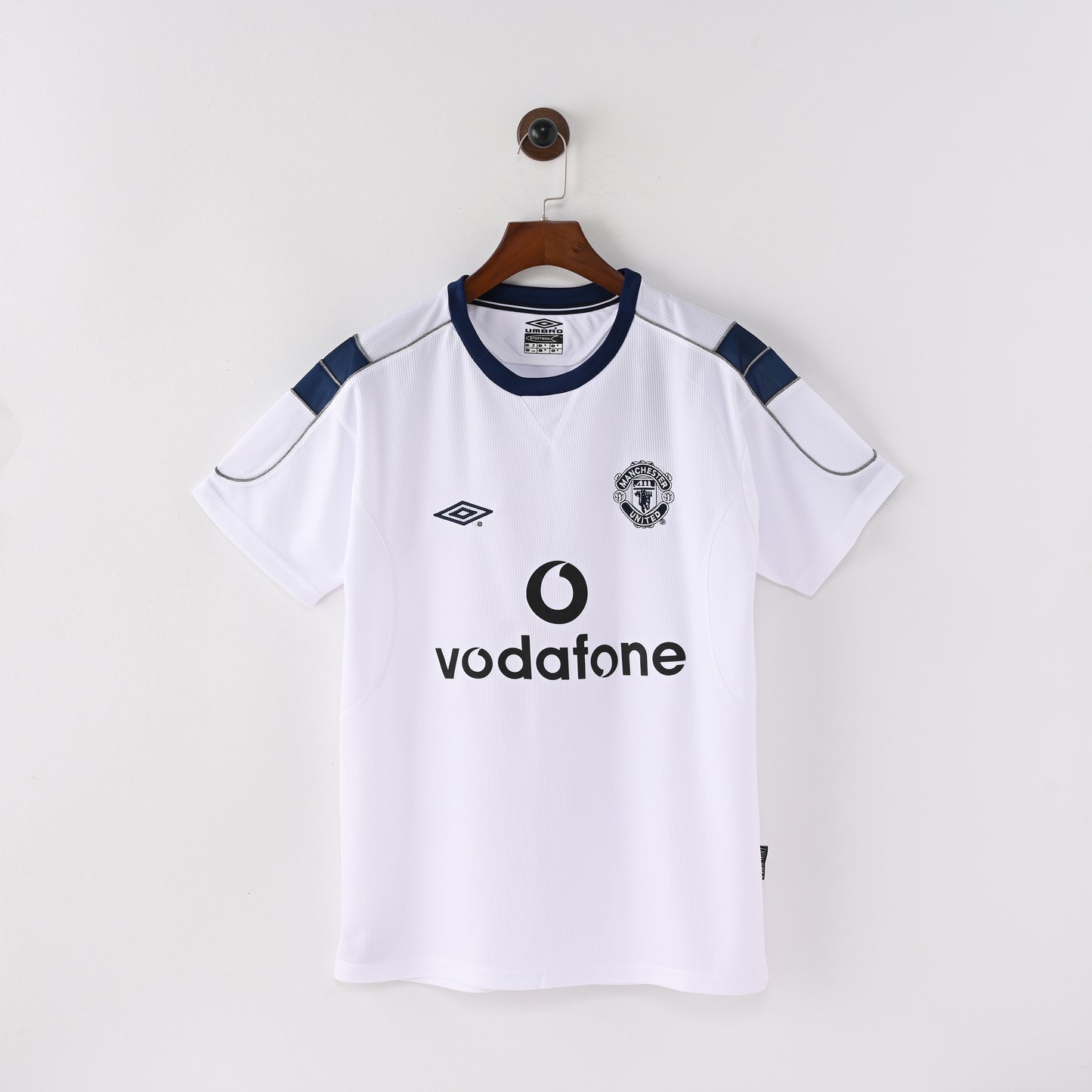 Manchester United 2000/2001 Away Jersey