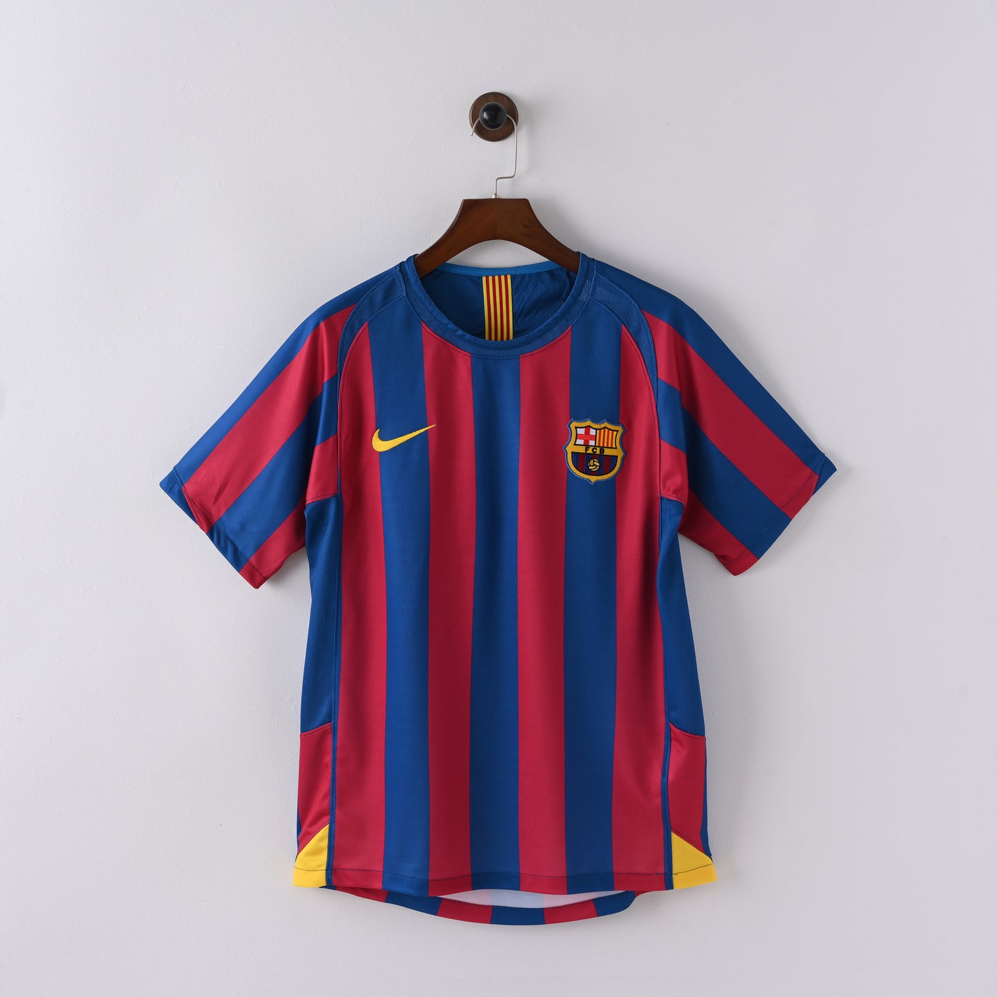 Barcelona 2005/2006 Home Jersey