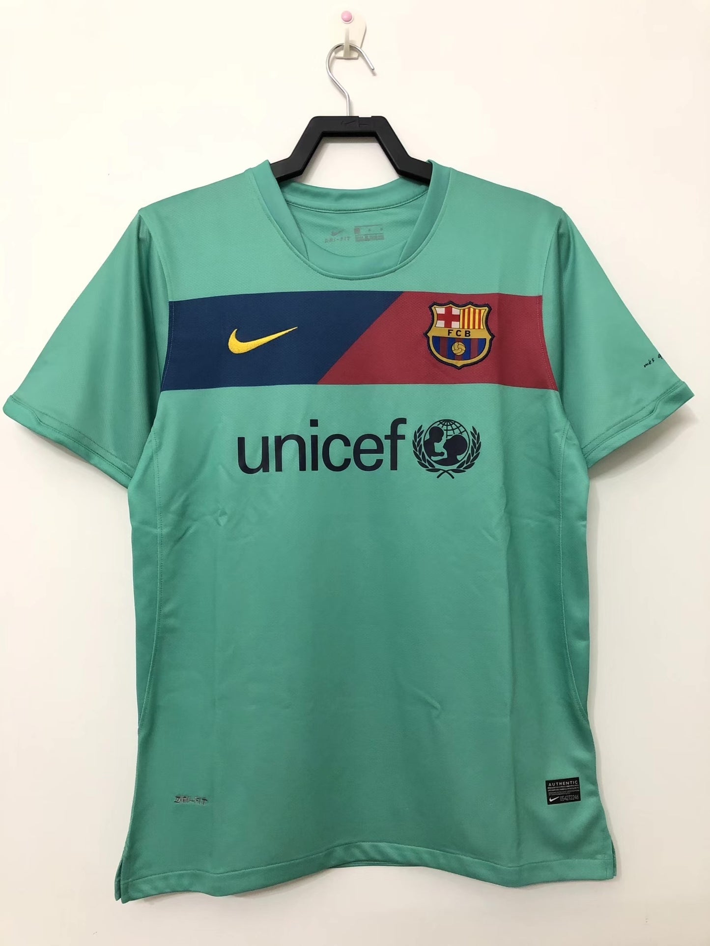 Barcelona 2010/2011 Away Jersey