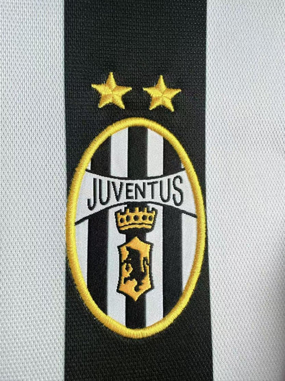 Juventus 2001/2002 Home Jersey