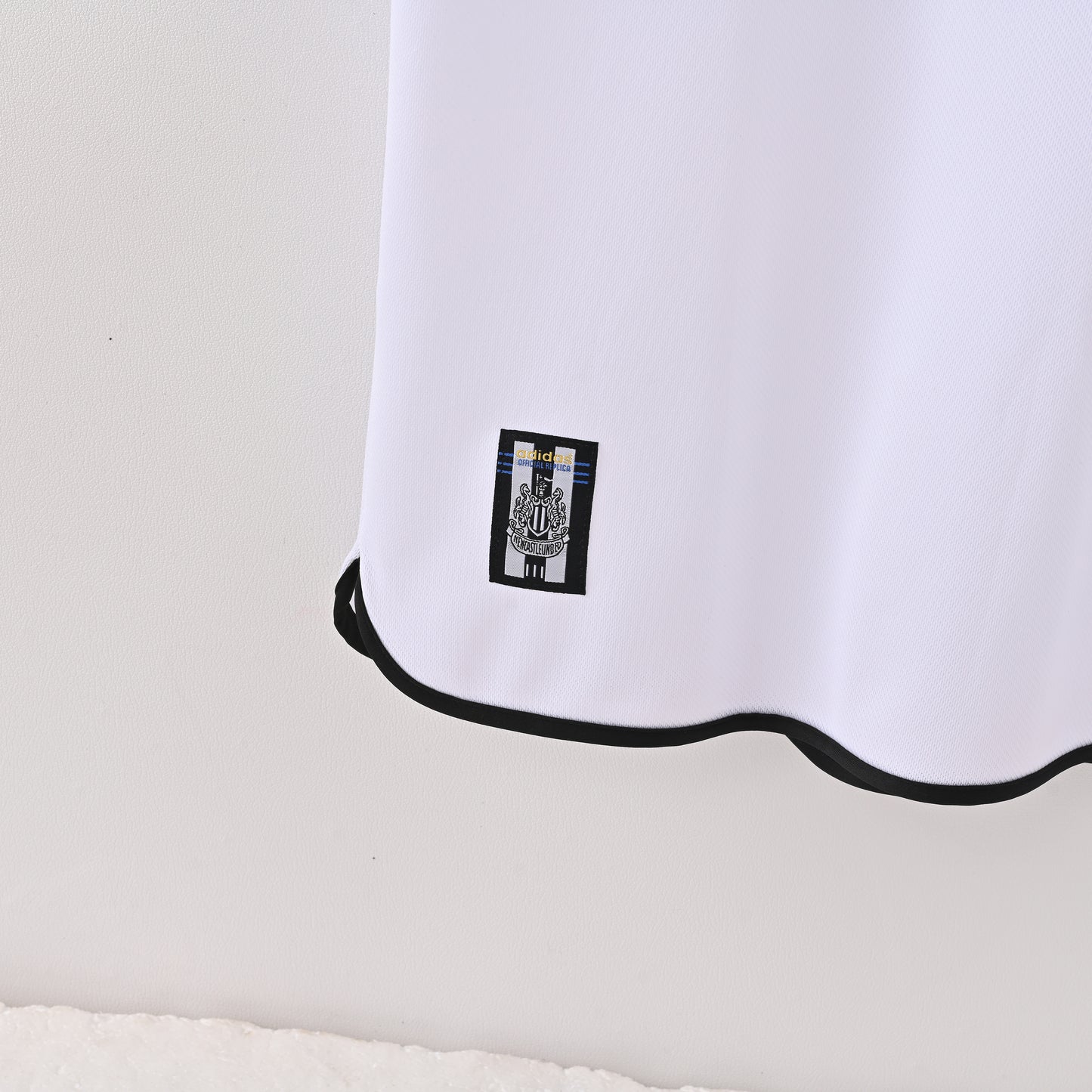 Newcastle 1999/2000 Away Jersey